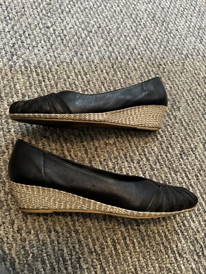 Meucci White Slip On Sandles Women Size 12