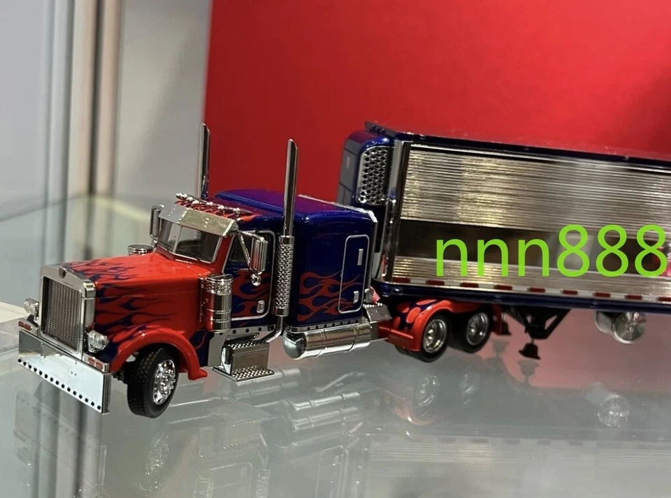 596 Model 1:64 Peterbilt Optimus Prime Truck 2025 HEC Limited Edition Car Set - Image 3 of 4