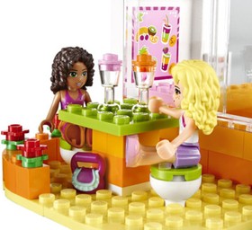 Lego Friends 41035 HEARTLAKEJUICE BAR Andrea and Naya Blender NISB Xmas Gift