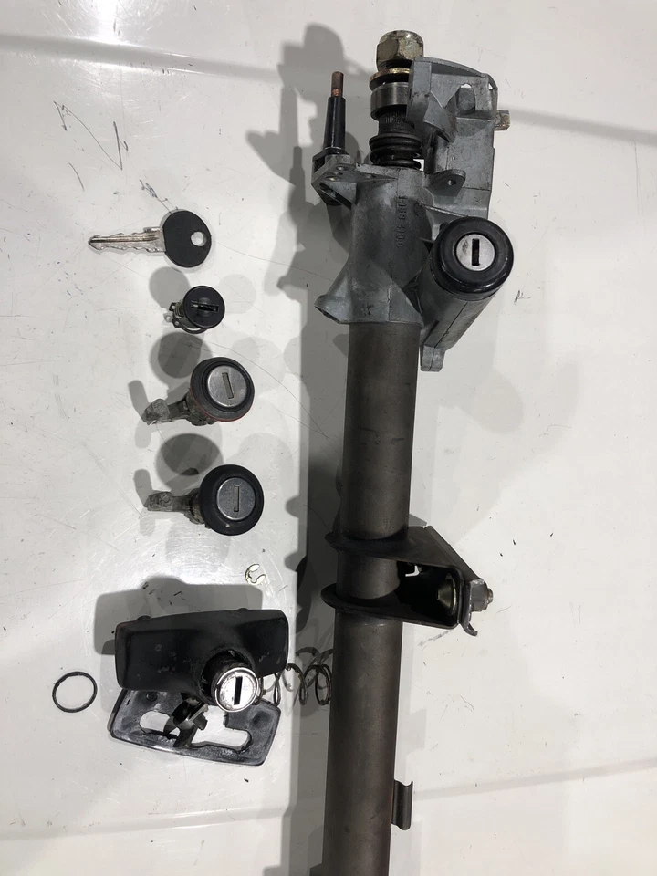 BMW E30 325I 318 Columna de dirección Interruptor de encendido Puertas/JUEGO DE GUANTERA MALETERO 82-89 Foto 2 de 4