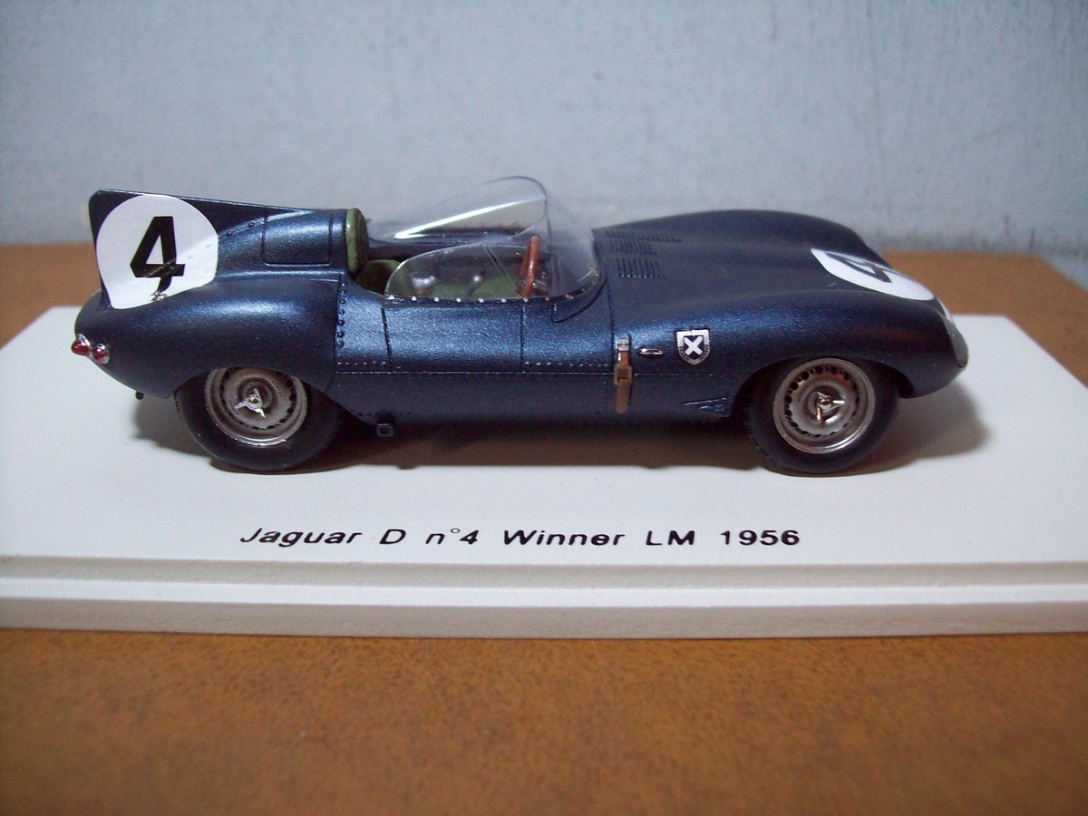 Jaguar D-Type #4 Sanderson/Flockhart - Vencedor 24h Le Mans 1956 - 1:18 CMR - Formula Diecast