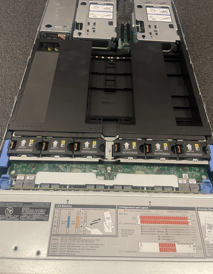 Dell EMC PowerEdge R840 24x SFF NVME CTO Server w/ 4 x Heatsinks - 2 x PS- 9V95H - Image 2 of 3