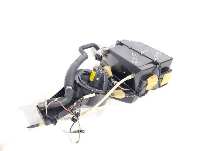 Conjunto traseiro evaporador CA PN 703271129 OEM 1996 2003 Volkswagen Eurovan - Imagem 3 de 4