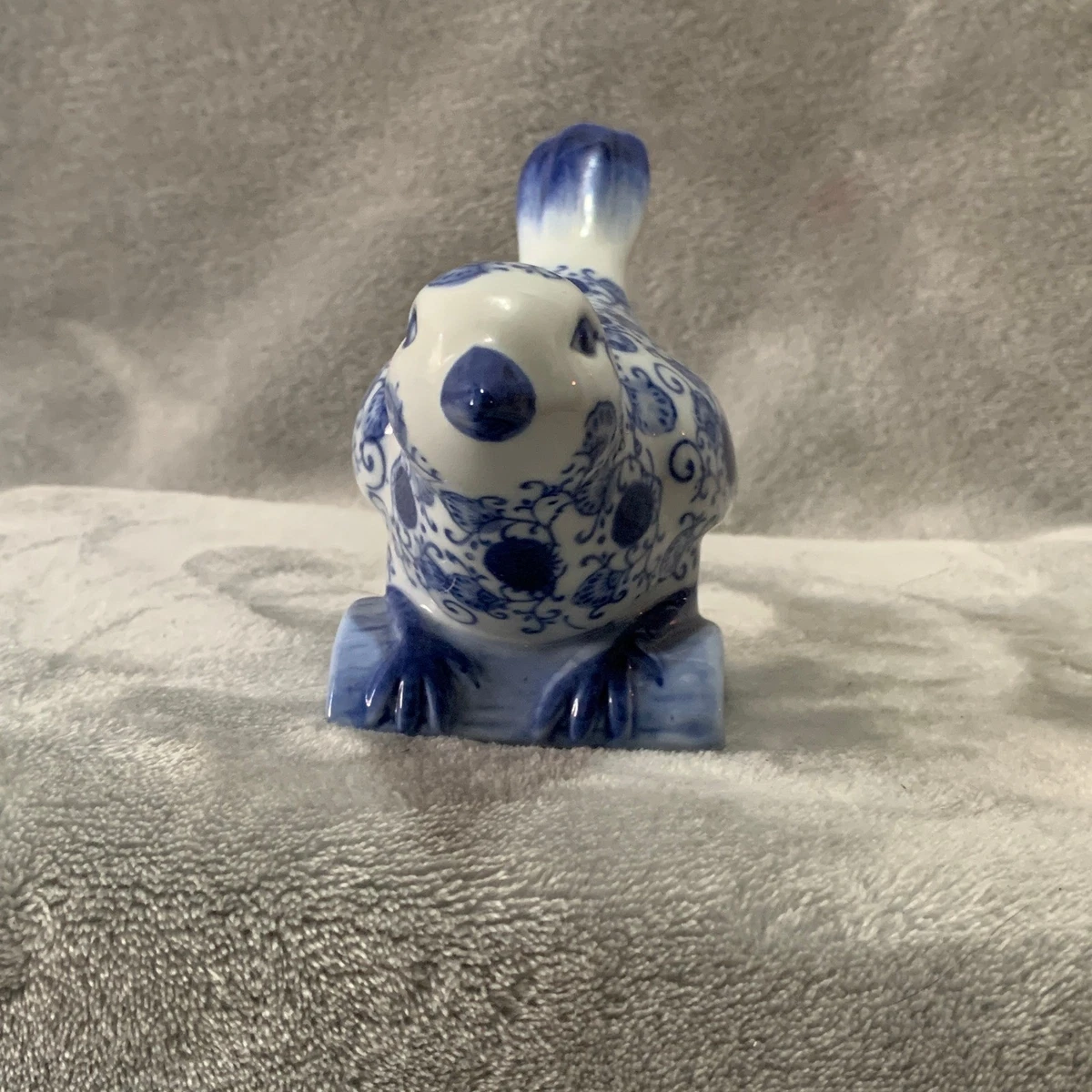 Blue And White Porcelain Figurines In Antique Ceramic & Porcelain