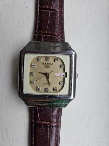 Seiko 5 Vintage Automatic Watch