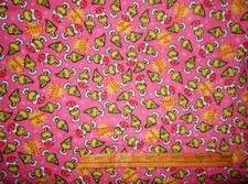 Dr Seuss How the Grinch Stole Christmas cotton fabric pink Feelin Grinchy yd hat