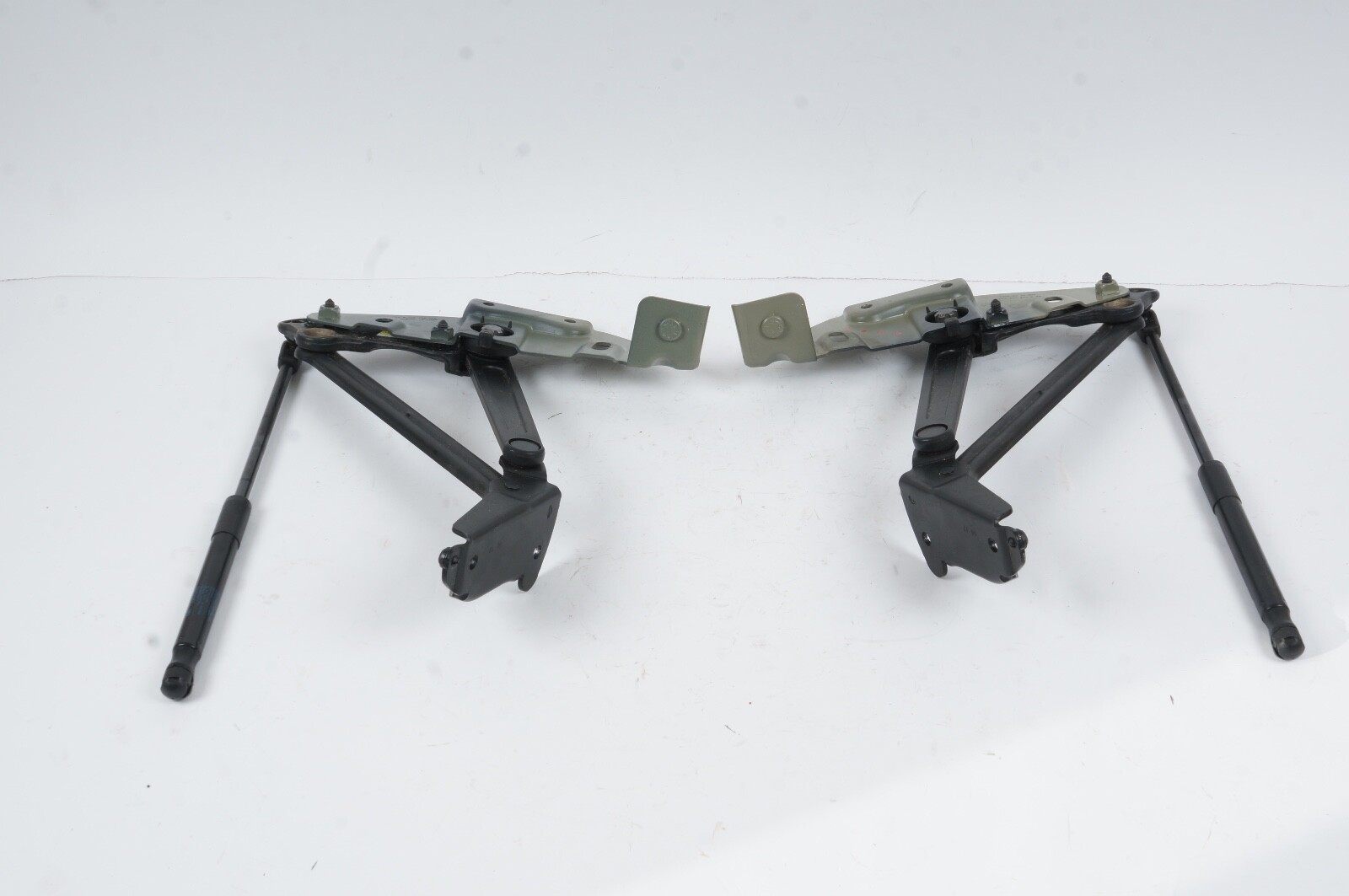 2010 - 2020 Bentley Mulsanne Rear Trunk Lid Hinges Set w/ Support Shock