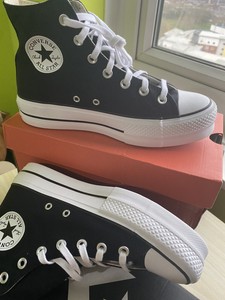 black high top converse 5.5