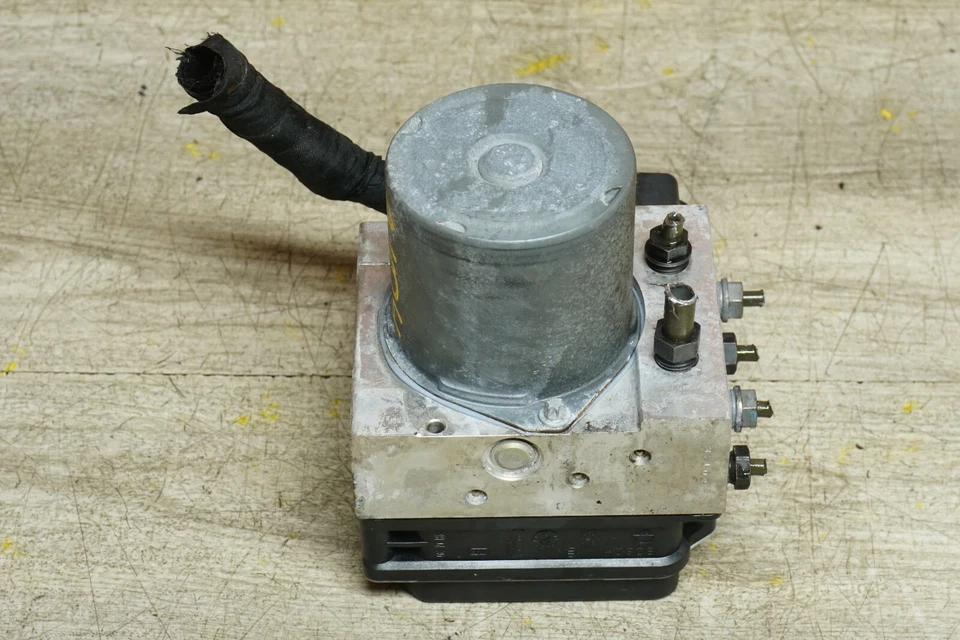 BMW 530I E60 2006-2007 3,0 L L L6 gasolina ABS antibloqueo bomba de freno módulo de control OEM Foto 3 de 4