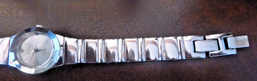 Peugeot Watch Quartz Women's - Silver Tone - New!!! - Picture 4 of 7