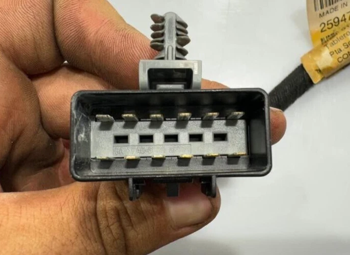 Chevy Captiva/08-10 2012-2015 Saturn Vue interruptor de ventana maestro arnés de cableado Foto 4 de 4