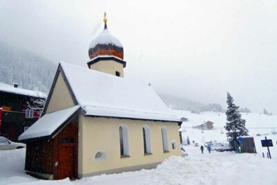 Zug Lech am Arlberg Vorarlberg Österreichische Alpen Österreich Berg Foto Bild