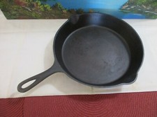 Vintage 10" LODGE 8G Żeliwna patelnia z 3-stopniowym pierścieniem grzewczym USA ~ Ref. P12