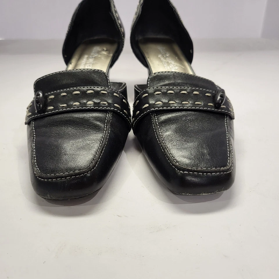 Zapato de tacón Aerosoles What's What para mujer talla 8 negro punta cuadrada lados abiertos Foto 4 de 4