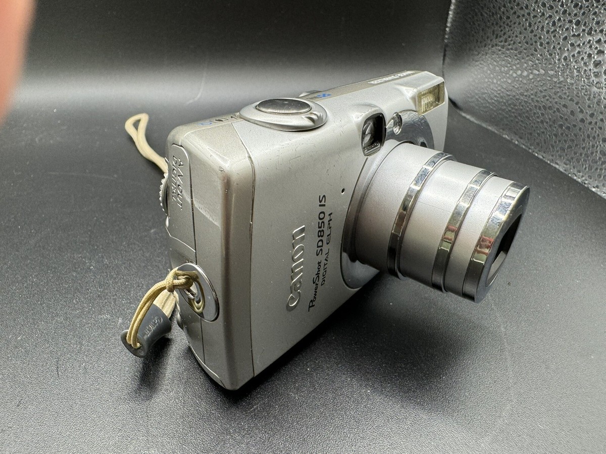 Canon PowerShot Digital ELPH SD850 IS Camera for parts or