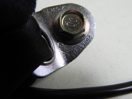 BOUCLE DE CEINTURE ARRIÈRE DROIT Nissan Pulsar (C13) 888423ZL0A - Photo 3/3