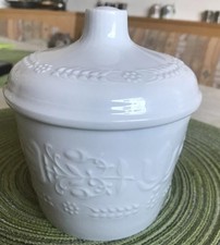 Lidded Box In White By Seltmann Weiden