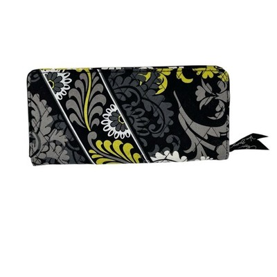 NWTs Vera Bradley Passport Holder Travel Wallet in the Pattern Baroque