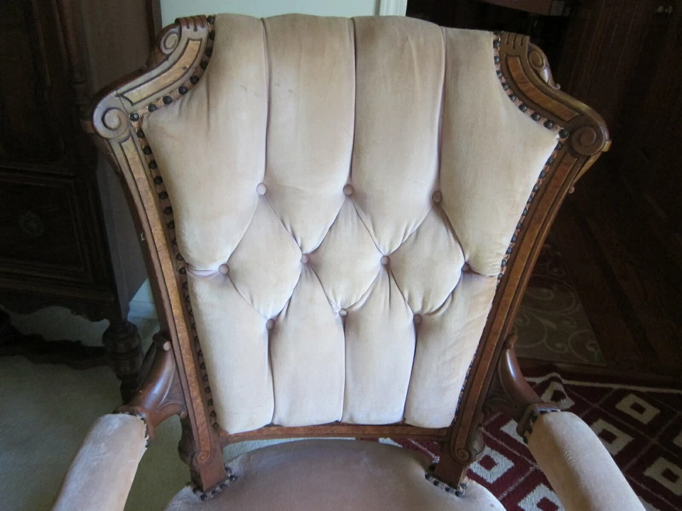 ВИНТАЖНЫЕ ФРАНЦУЗСКИЕ КРЕСЛА В СТИЛЕ ЛУИ XV, РЕЗНЫЕ.  - Изображение 3 из 4