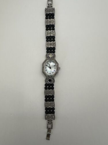 Avon Womens Watch 30875-1/A New Battery MOP Dial 23MM 7.25" Rare Black Beads Y - Picture 8 of 14
