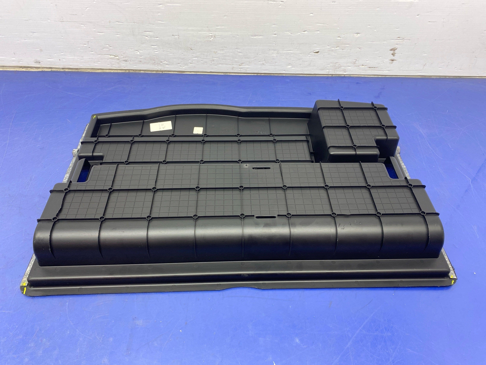 2017 - 2022 MASERATI LEVANTE M161 OEM TRUNK CARGO STORAGE TRAY PANEL 670040700