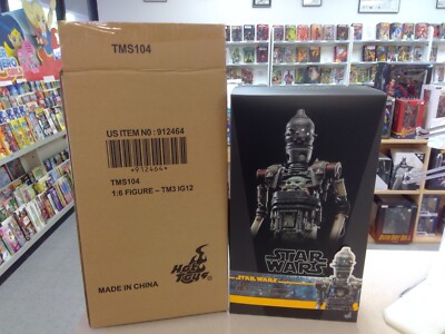 Hot Toys TMS104 Star Wars IG-12 With Grogu 1/6th Scale Figure