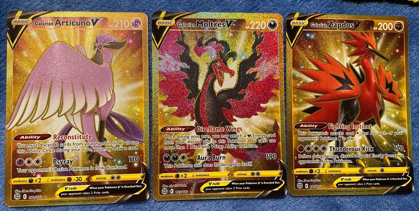 Kit Articuno V Zapdos V Moltres V Galar Reinado Arrepiante em Promoção na  Americanas