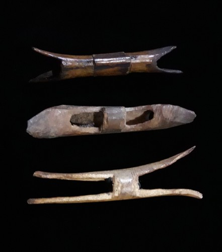 Sumba Merapu architectural roof finials Tribal wooden sculpture Indonesia - Picture 12 of 12