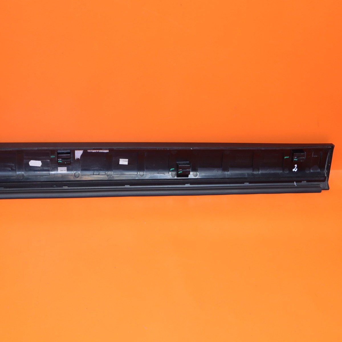 Rolls-Royce Cullinan 2021-2023 Front Left Body molding P/N 51137448585