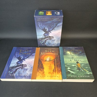 Disney Percy Jackson & the Olympians 3 Bücher Band in Schuber Rick Riordan RAR  