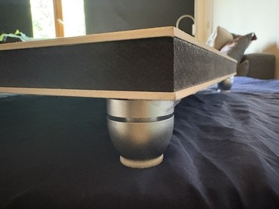 HiFi Stand - Absorber Board - Optimiert für Rega  - MDF, Filz, Keramik - 45x40cm