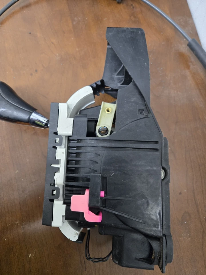 Chrysler 300/Dodge Magnum 2005-2007 transmisión automática palanca de cambios de piso con cable Foto 4 de 4