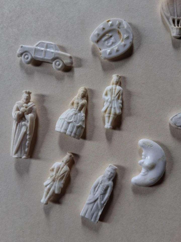 Fèves de gateau de roi plastique et céramique - Photo 3/4