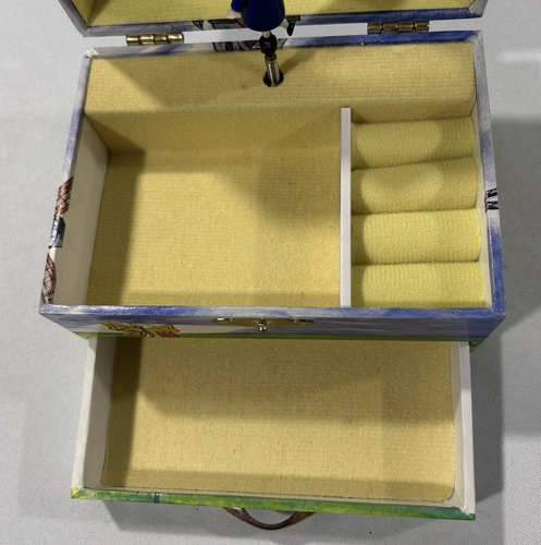 1999 Twirling Madeline Schmuck Spieluhr mit Schublade spielt "I'm Madeline" getestet - Bild 11 von 23