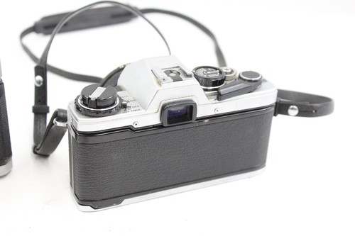 SLR Vintage Film Cameras Inc Olympus OM10 & Canon RM Both w/ Lenses x 2 - Picture 5 of 6