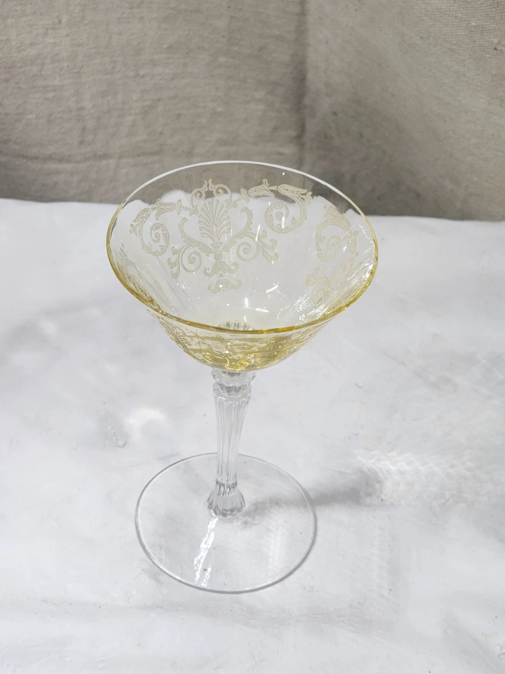 Vintage Fostoria Versailles Topaz Small Cordial Glass 5.25"  x 3.25" - Image 2 of 4