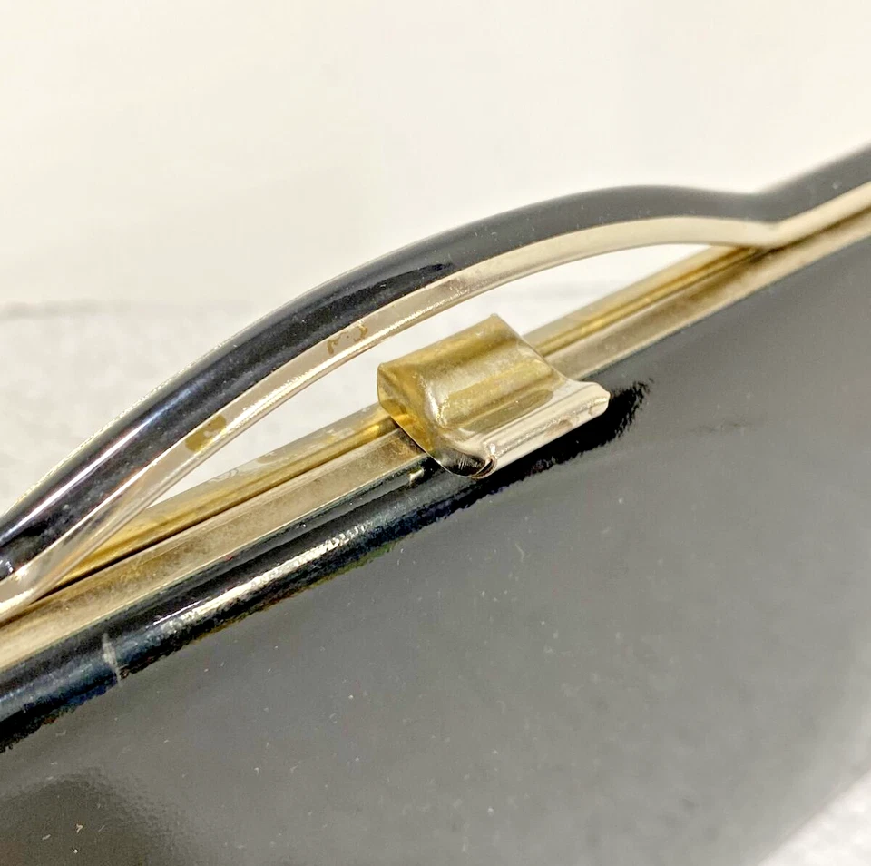 Bolso de noche negro acabado charol bolso sin asas clásico elegante bolso de mano de mediados de siglo Foto 3 de 4