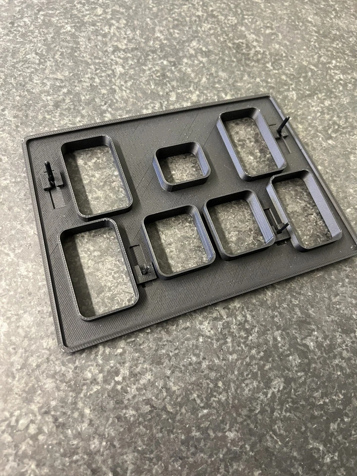 Land rover Discovery 2 TD5 interior console window & heated Heat switch trim - Image 2 of 3