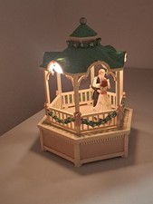 Gazebo Enesco 1985 World of Music Springtime True Love Motion caja de música