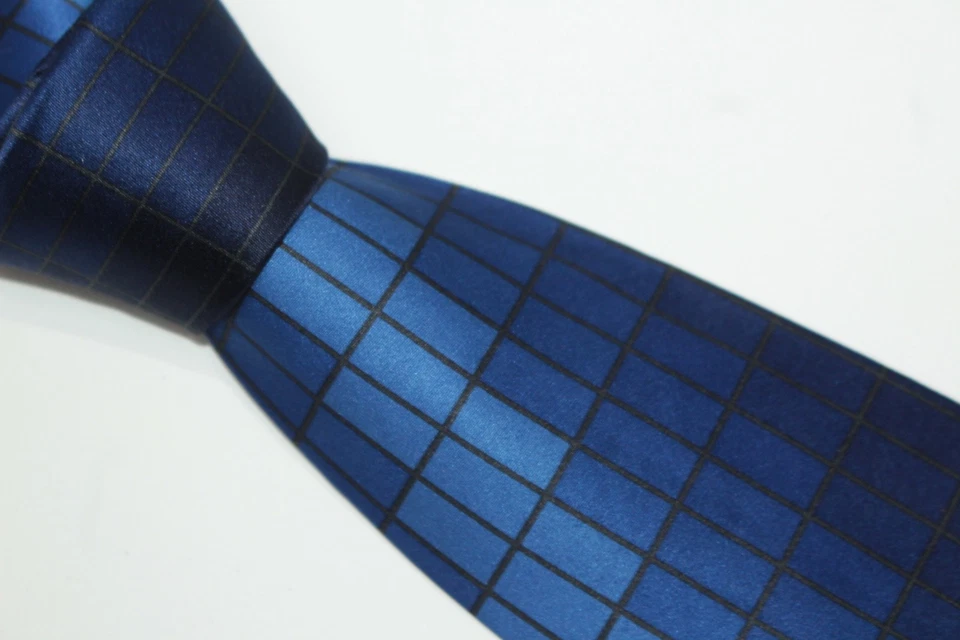 Corbata de seda DKNY hecha en Italia F87420 Foto 3 de 4