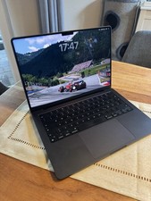 MacBook Pro M3 PRO / 14“ / 18Gb RAM / 512GB SSD / Space Schwarz