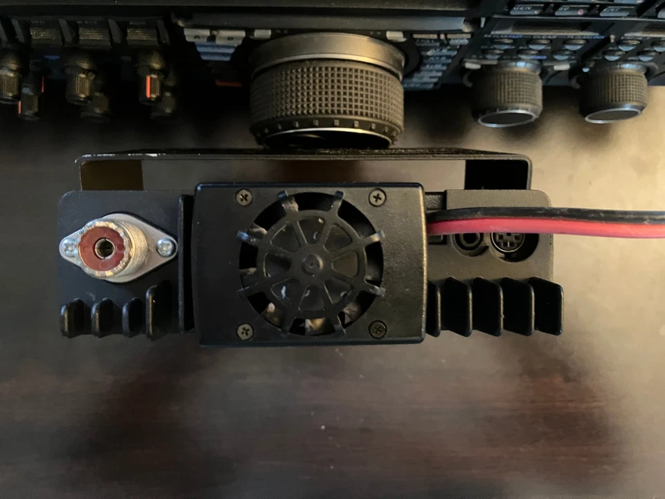 Transceptor Icom 2001 IC 207H VHF/UHF - solo para piezas Foto 2 de 4