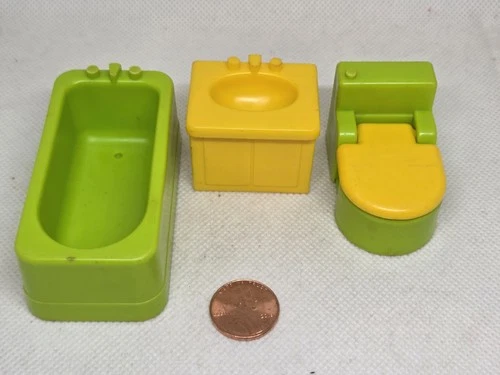 Vintage Fisher Price little people green/yellow bathroom set: Toilet Sink Tub
