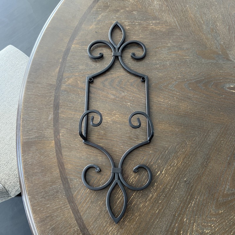 Black Espresso Metal Hanging Plate Holder Approx.  22”X 7.” Holds 1 Plate.