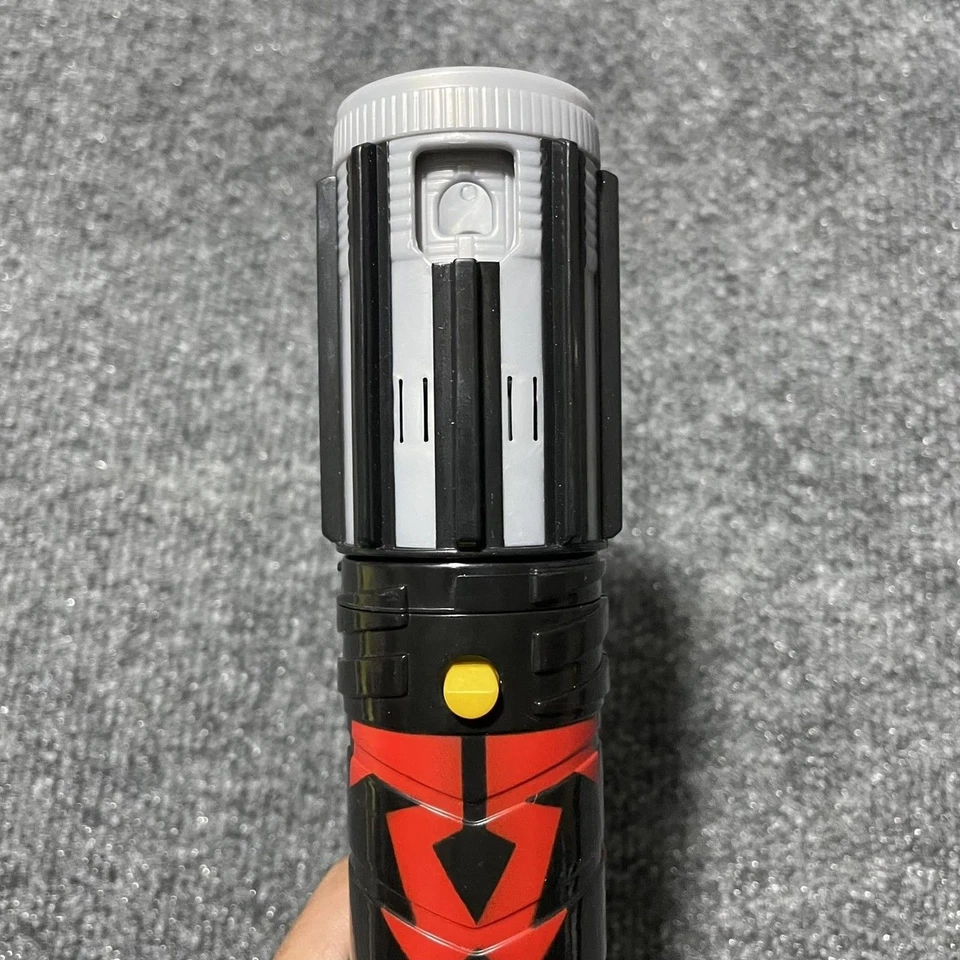 Star Wars Darth Maul Lightsaber Bladebuilders Hasbro 2021 Light Up Cosplay Toy - Image 3 of 4