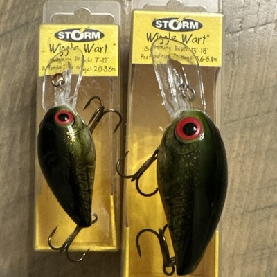 Storm Wiggle Wart Crankbait Fish Shape Green Black Red Plastic 7-18 ft 2 Pack