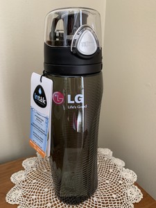 thermos hydration bottle with rotating intake meter