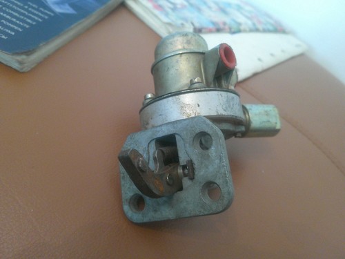 FORD A SERIES AC DELCO Fuel PumP WITH COLD START NEW - Picture 2 of 3