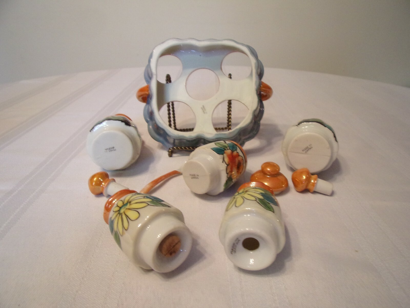 LUSTRE WARE CONDIMENT SET HOLDER, 2 CURETS, SALT & PEPPER,  MAYO & SPOON