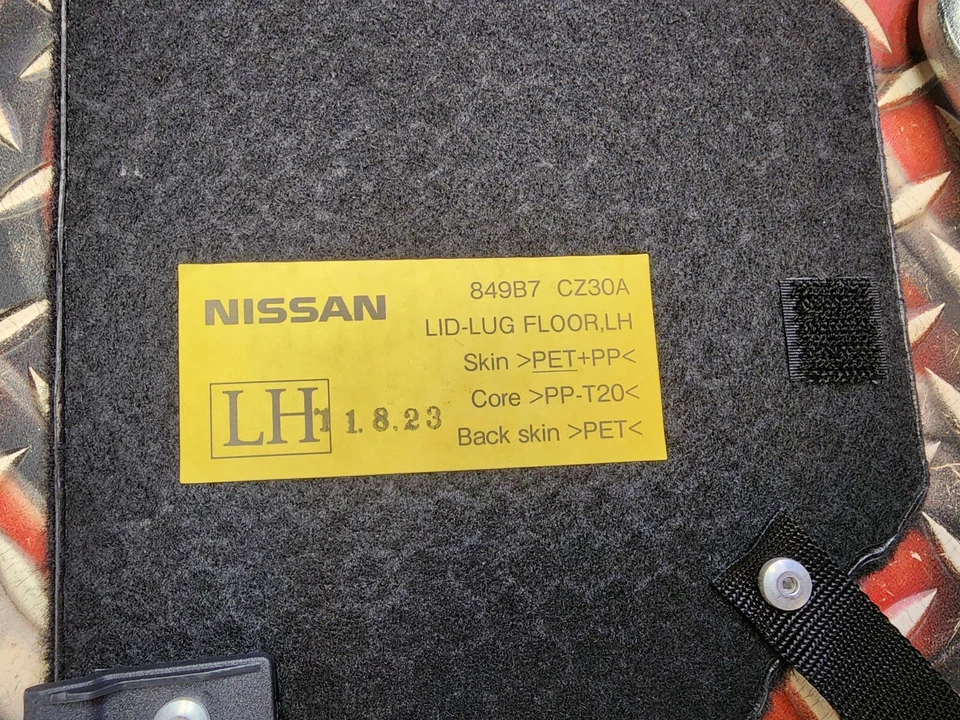 OEM 2011-2013 NISSAN ROGUE REPUESTO SUJECIÓN 21 MM LLAVE DE TUERCAS CUBIERTA PANEL LATERAL Foto 2 de 3